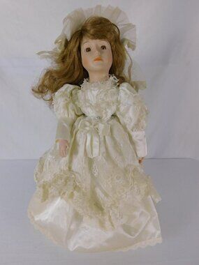 Vintage Anco Porcelain Bride Doll 18 Inch Wedding Lace Dress Veil Stand